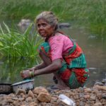 poor women, poverty, homeless, eye, grandma, female, poor, saree, nature